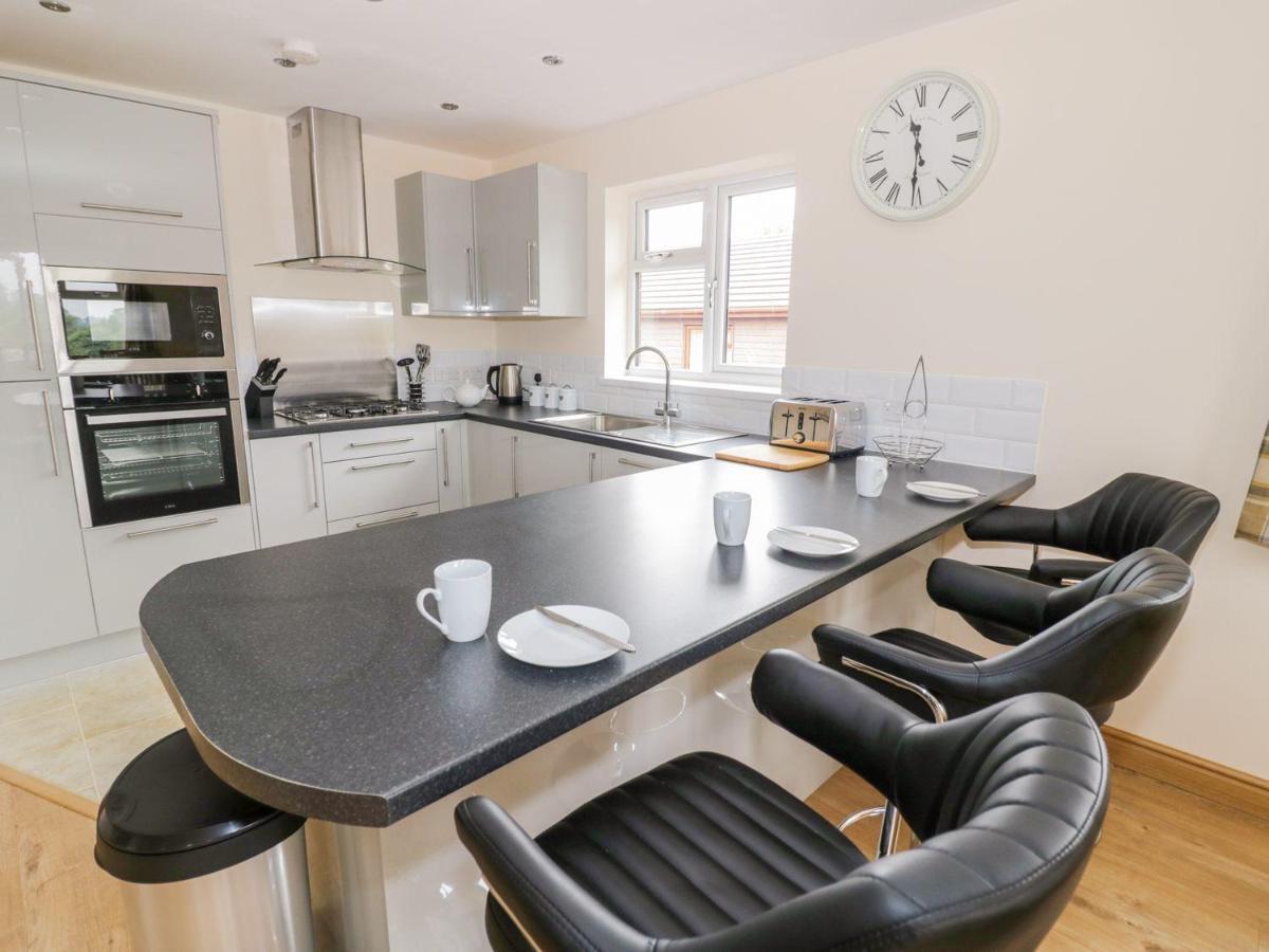 Makins Lodges Nuneaton Exterior foto